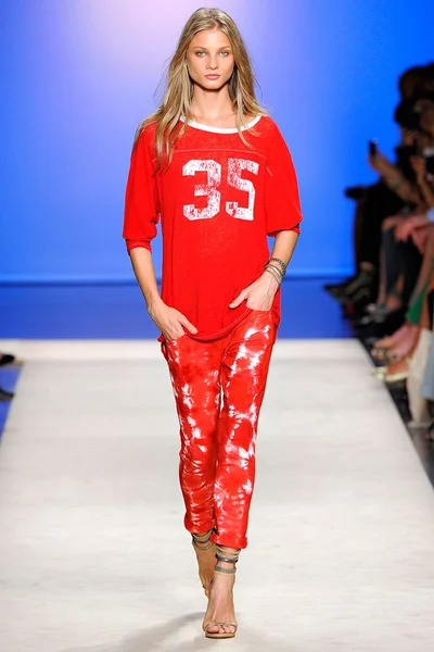 Look 4
